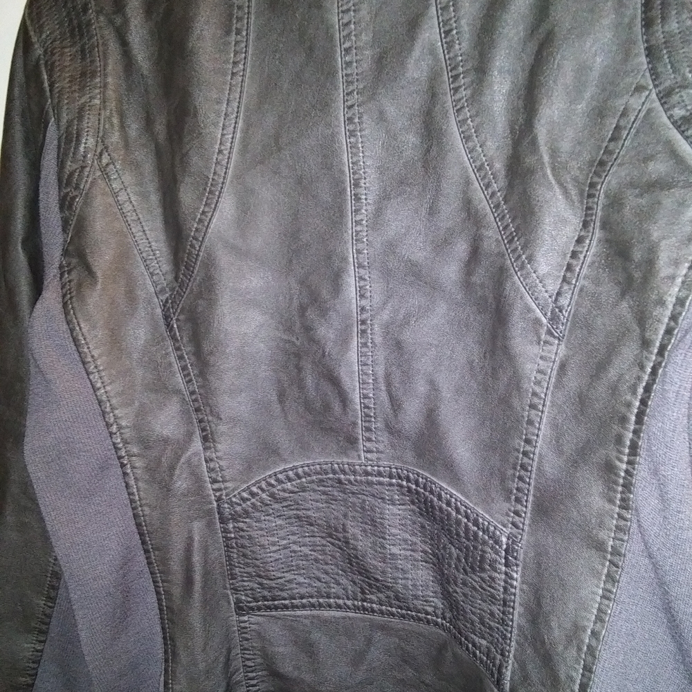 Jacket - Picture 2 of 6